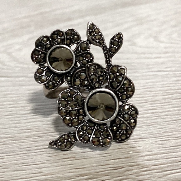Fossil Silver Black Flower Ring Hematite Stones Marcasite Shimmery Whimsical - Picture 7 of 15